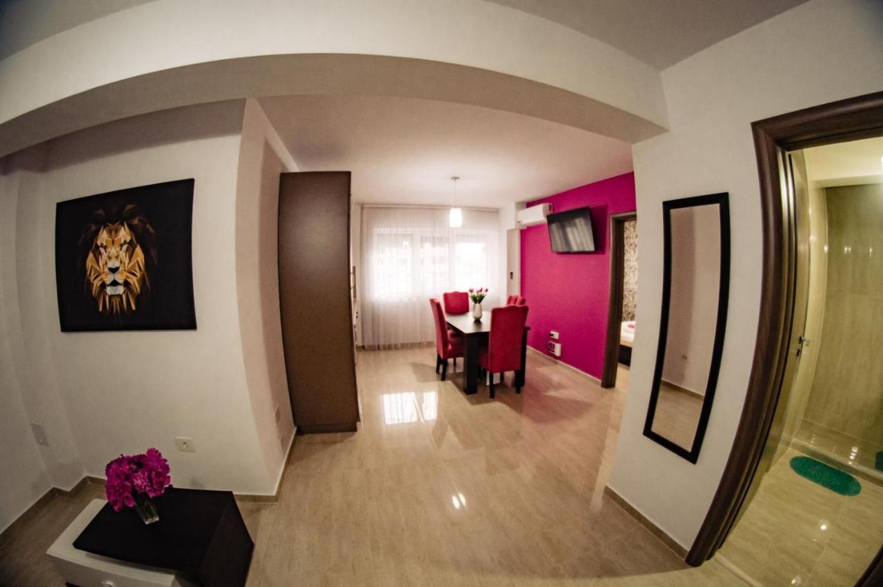 Apartment Gabriela'S Home Oradea Exteriér fotografie